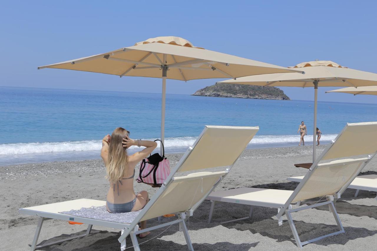 B&B La Stazione Диаманте Екстериор снимка